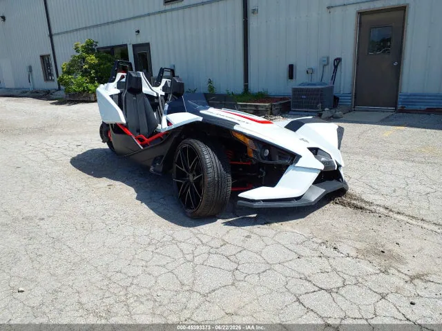2016 Polaris Slingshot VIN 57XAAPFA2G7116951 фото 1