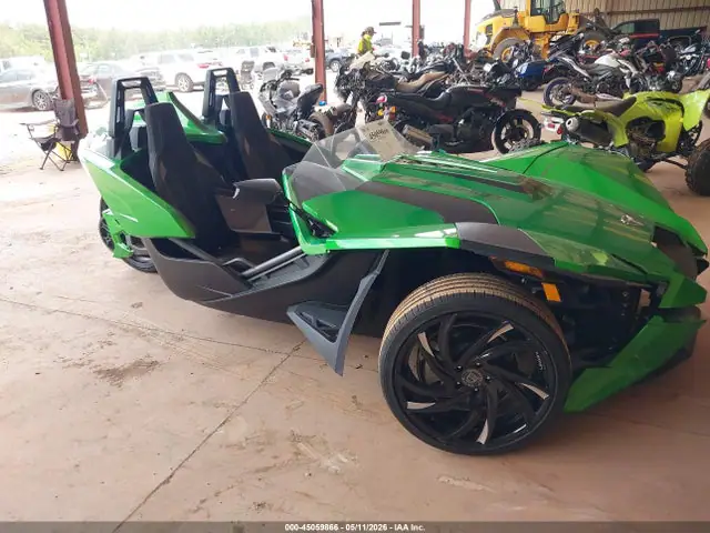 57XAAPFA6J8125542 — 2018 Polaris Slingshot, Передняя часть (Front End), фото до ремонта