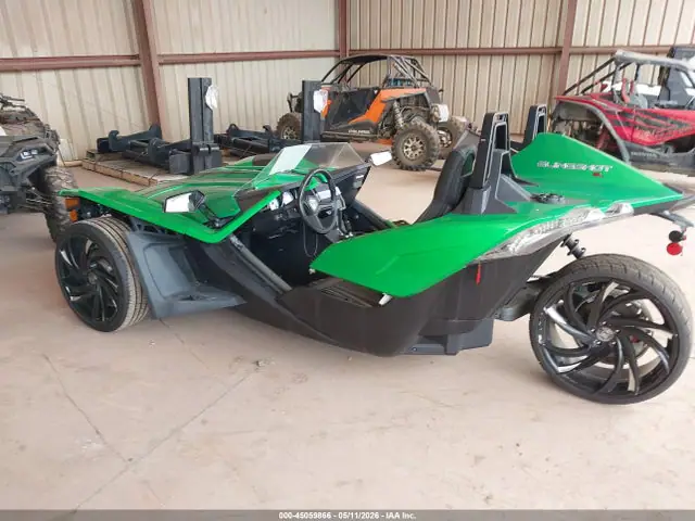 57XAAPFA6J8125542 — 2018 Polaris Slingshot, фото 3 с аукциона IAAI 06.10.2026, Передняя часть