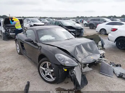 WP0AA2A80MS260457 — 2021 Porsche 718 Cayman T, Передняя часть (Front End), фото до ремонта