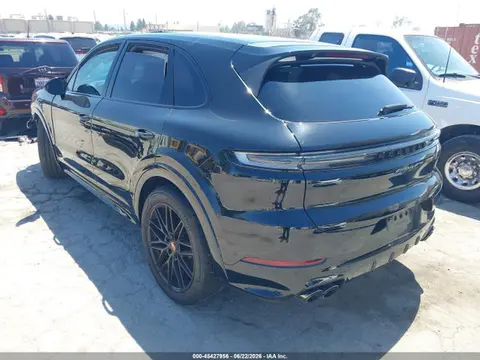 2025 Porsche Cayenne Gts VIN WP1AG2AY4SDA25509 фото 3