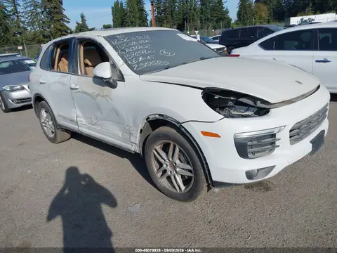 WP1AA2A23GLA09702 — 2016 Porsche Cayenne, Правый бок (Right Side), фото до ремонта