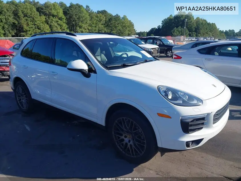 2017 Porsche Cayenne Platinum Edition VIN WP1AA2A25HKA80651 фото 2