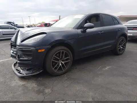 2023 Porsche Macan T VIN WP1AA2A57PLB02040 фото 2