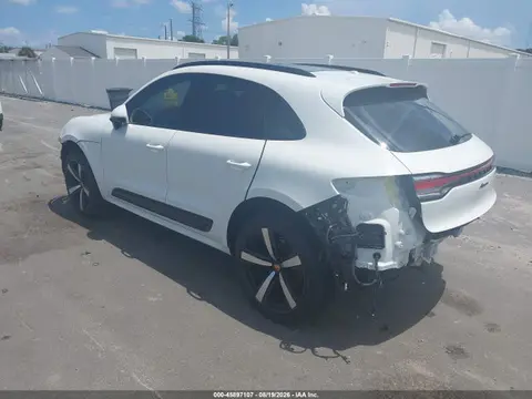 2023 Porsche Macan T VIN WP1AA2A52PLB16508 фото 3