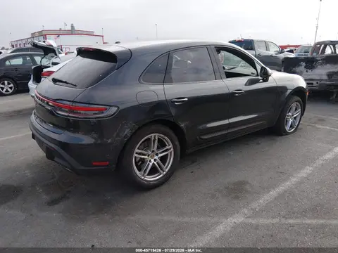 2024 Porsche Macan T VIN WP1AA2A58RLB17553 фото 4
