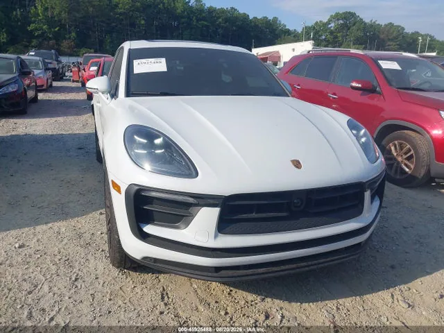 2025 Porsche Macan T VIN WP1AA2A59SLB15526 фото 1