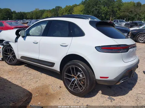 2025 Porsche Macan T VIN WP1AA2A50SLB15513 фото 3