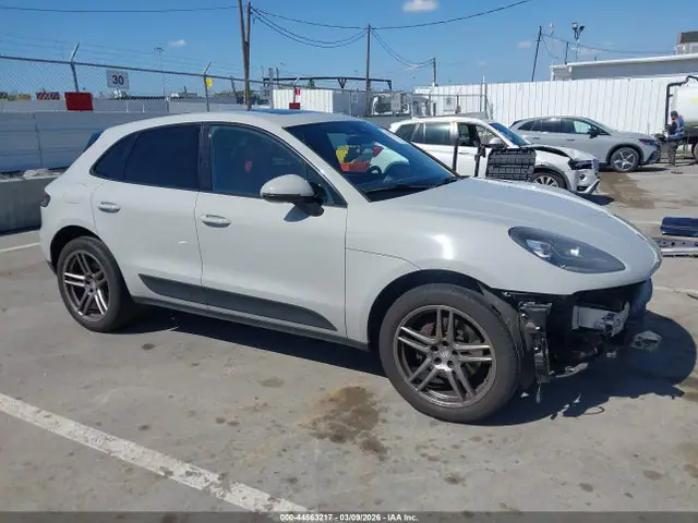 WP1AA2A53KLB01461 — 2019 Porsche Macan, Передняя часть (Front End), фото до ремонта
