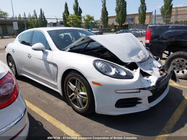WP0AD2A75GL041118 Porsche Panamera SE Hybrid 2016 — повреждение Передняя часть, фото до ремонта