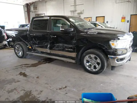 1C6SRFFT1KN783572 — 2019 RAM 1500 Big Horn/Lone Star 4X4 5'7 Box, Правый бок (Right Side), фото до ремонта