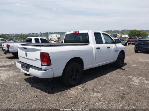 2019 RAM 1500 Classic Express 4x4 6'4 Box VIN 1C6RR7FT8KS551380 фото 4