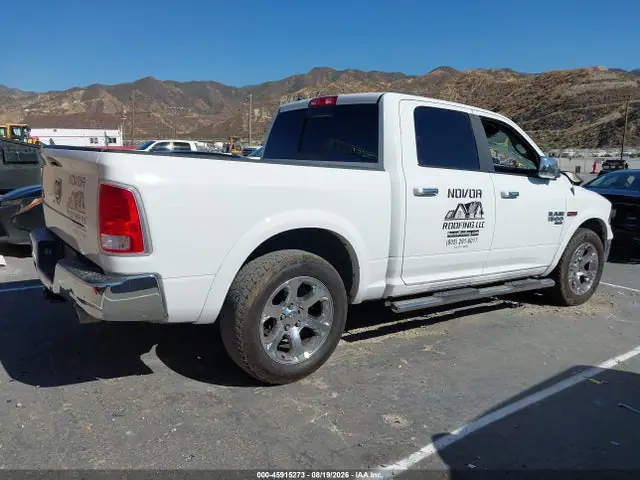 1C6RR6NM4KS722727 — 2019 RAM 1500 Classic Laramie 4X2 5'7 Box, фото 4 с аукциона IAAI 30.09.2026, Пожар двигателя