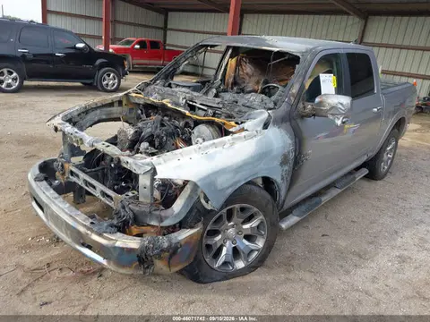 2019 RAM 1500 Classic Laramie 4x4 5'7 Box VIN 1C6RR7NM4KS720448 фото 2