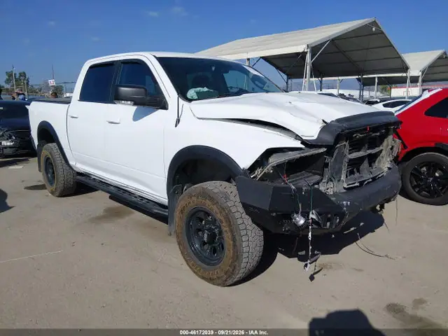 1C6RR7LG3KS592944 — 2019 RAM 1500 Classic SLT 4X4 5'7 Box, Передняя часть (Front End), фото до ремонта