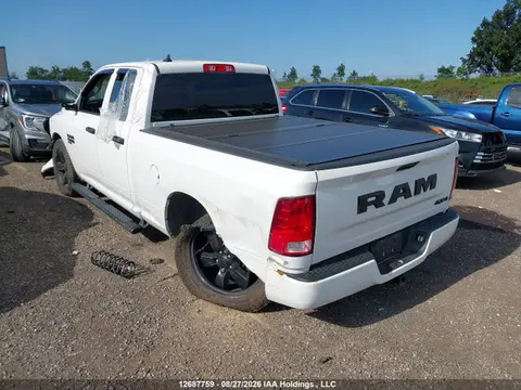 2022 RAM 1500 Classic VIN 1C6RR7FG7NS175374 фото 3