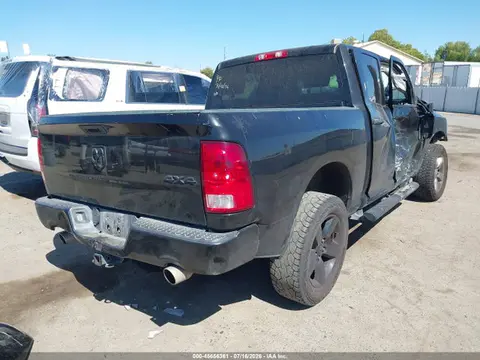 2017 RAM 1500 Express 4x4 5'7 Box VIN 3C6RR7KTXHG574696 фото 4