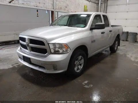 2018 RAM 1500 Express 4x4 6'4 Box VIN 1C6RR7FG2JS209862 фото 2