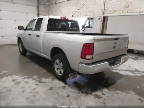 2018 RAM 1500 Express 4x4 6'4 Box VIN 1C6RR7FG2JS209862 фото 3
