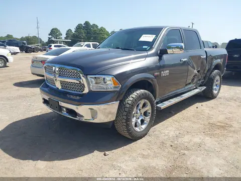 2017 RAM 1500 Laramie 4x4 5'7 Box VIN 1C6RR7NT6HS859304 фото 2