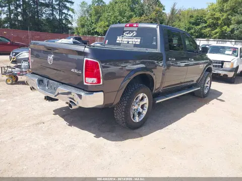 2017 RAM 1500 Laramie 4x4 5'7 Box VIN 1C6RR7NT6HS859304 фото 4