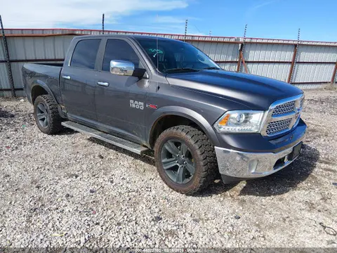 1C6RR7NM2JS257594 — 2018 RAM 1500 Laramie 4X4 5'7 Box, Правый бок (Right Side), фото до ремонта