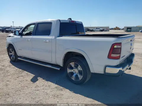 2020 RAM 1500 Laramie 4x4 5'7 Box VIN 1C6SRFJT1LN242854 фото 3