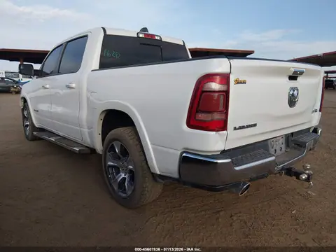 2021 RAM 1500 Laramie 4x4 5'7 Box VIN 1C6SRFJT6MN802983 фото 3