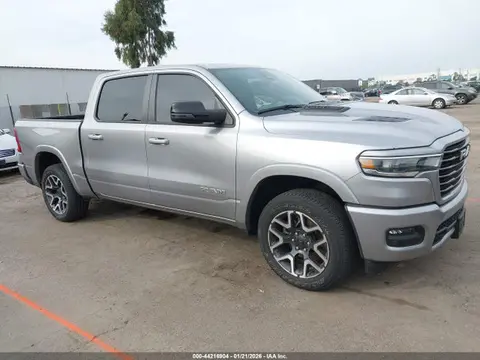 1C6SRFJP4SN635930 — 2025 RAM 1500 Laramie 4X4 5'7 Box, Левый бок (Left Side), фото до ремонта