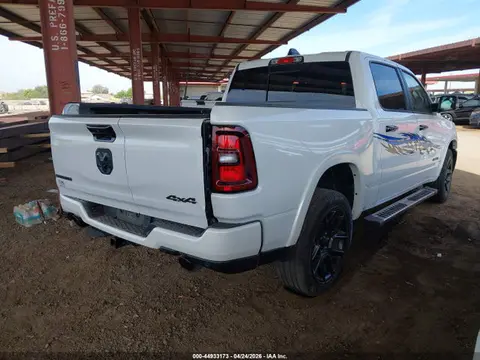 2025 RAM 1500 Laramie 4x4 5'7 Box VIN 1C6SRFJP2SN623209 фото 4
