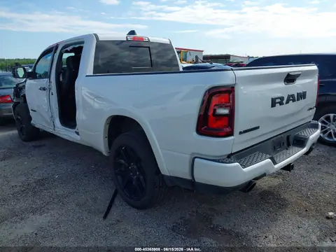 2025 RAM 1500 Laramie 4x4 6'4 Box VIN 1C6SRFRP8SN720287 фото 3