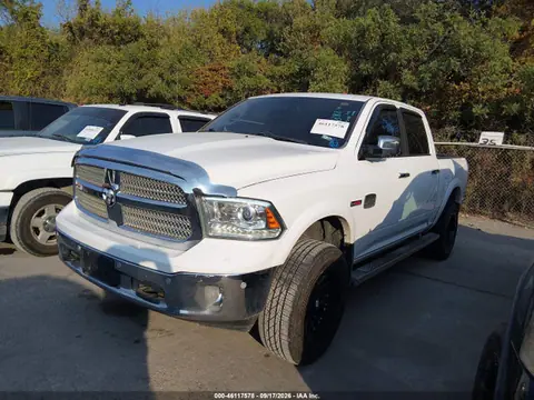 2015 RAM 1500 Laramie Longhorn VIN 1C6RR6PM7FS638887 фото 2