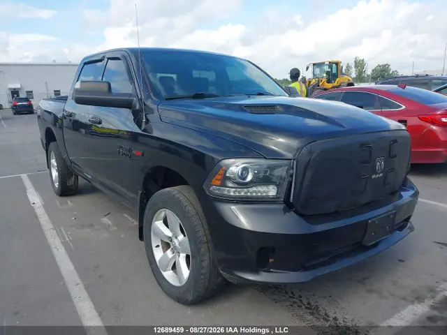 1C6RR7MM2JS338127 — 2018 RAM 1500 Sport, Repossession, фото до ремонта
