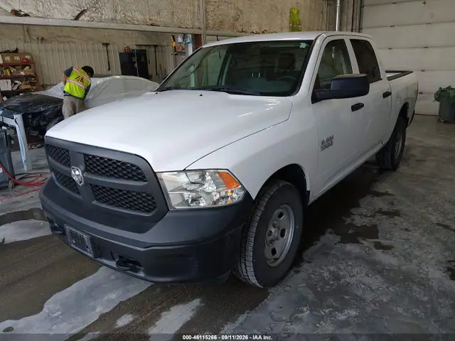 2018 RAM 1500 Tradesman 4x4 5'7 Box VIN 1C6RR7KG1JS294229 фото 2