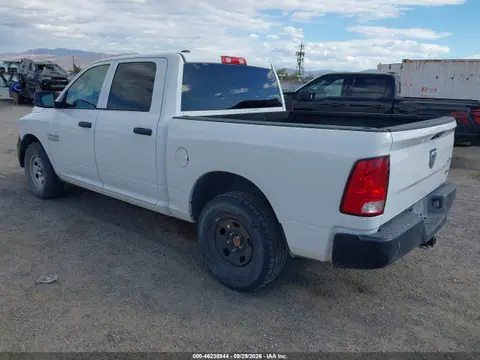 2018 RAM 1500 Tradesman 4x4 5'7 Box VIN 1C6RR7KG3JS300533 фото 3