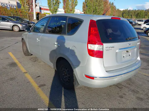 2010 Hyundai Elantra Touring Gl VIN KMHDB8AE7AU074820 фото 3