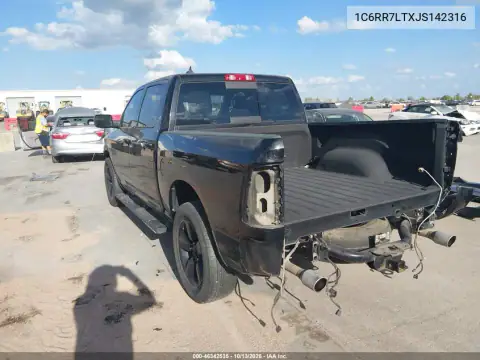 1C6RR7LTXJS142316 — 2018 RAM 1500, фото 4 с аукциона IAAI, Боковая часть
