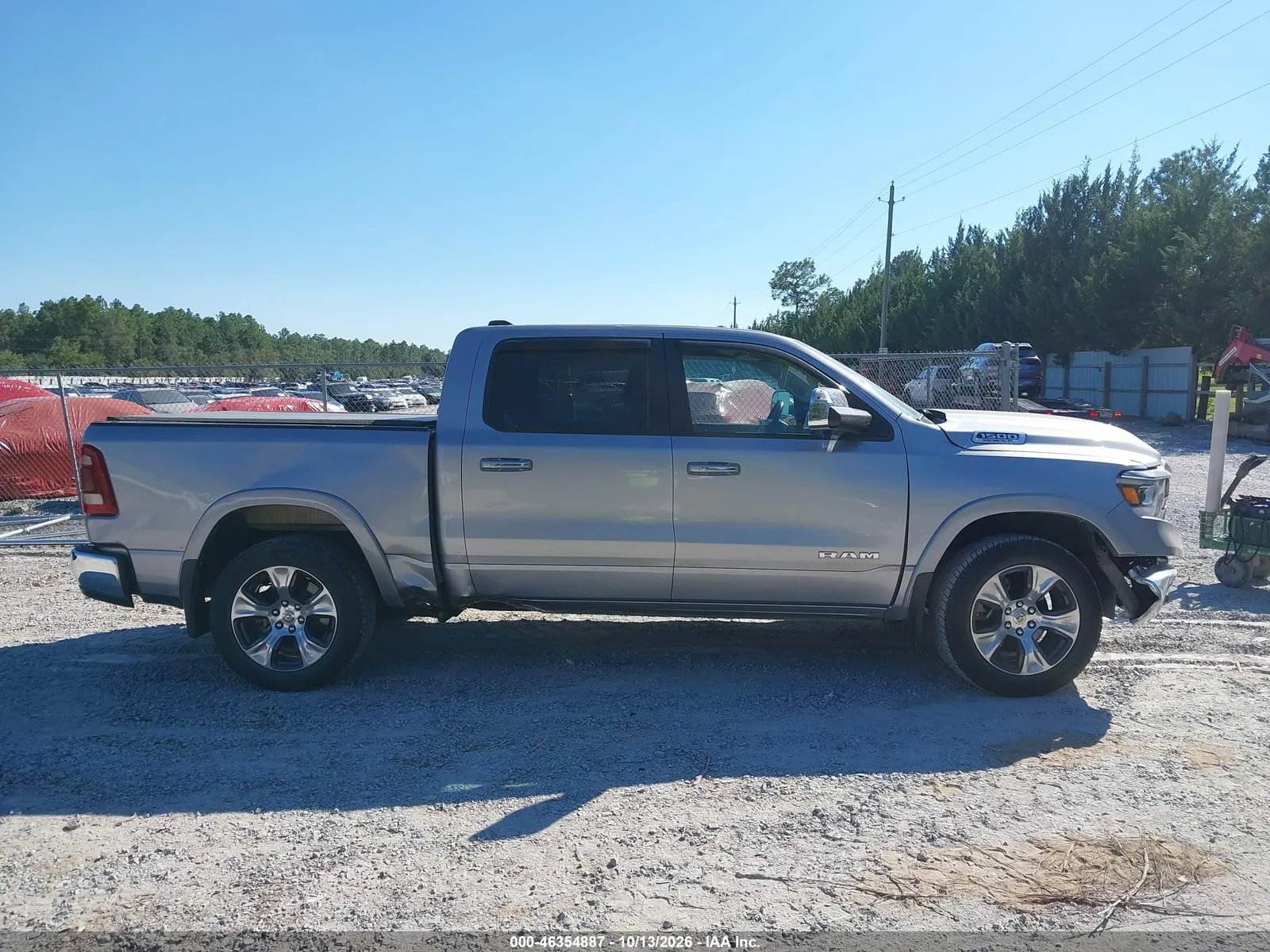 2019 Ram 1500 Laramie 4X4 5'7 Box VIN 1C6SRFJT8KN755825 фото 14