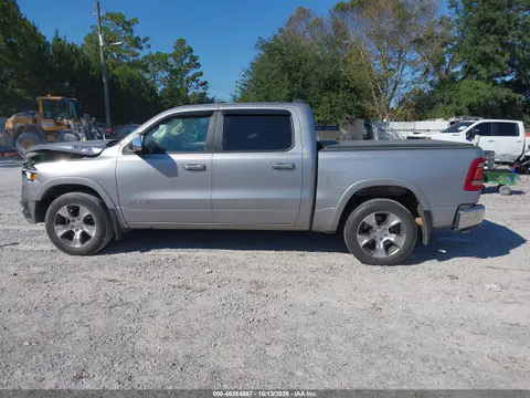 2019 Ram 1500 Laramie 4X4 5'7 Box VIN 1C6SRFJT8KN755825 фото 15