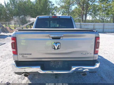2019 Ram 1500 Laramie 4X4 5'7 Box VIN 1C6SRFJT8KN755825 фото 17
