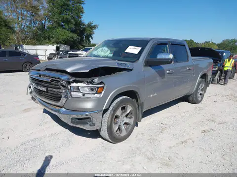 2019 Ram 1500 Laramie 4X4 5'7 Box VIN 1C6SRFJT8KN755825 фото 3