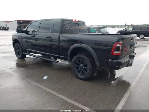 2024 RAM 2500 Laramie Crew Cab 4x4 6'4 Box VIN 3C6UR5NL1RG326932 фото 3