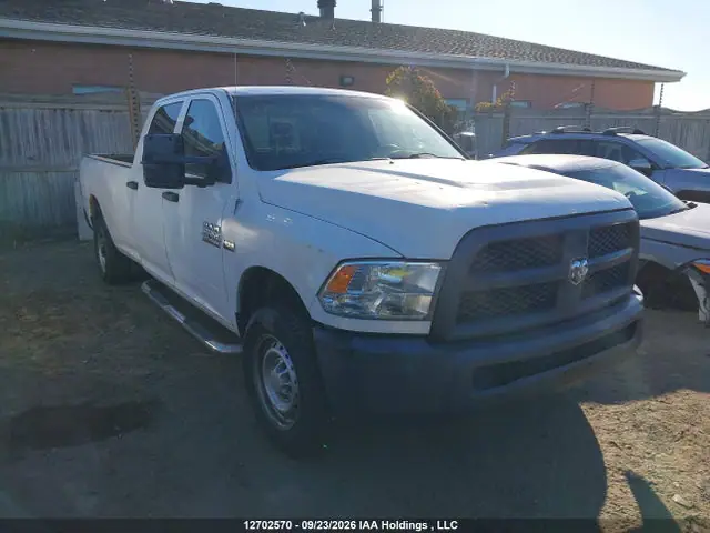 3C6TR4HT3FG654821 — 2015 RAM 2500 ST, Град (Hail), фото до ремонта
