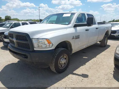 2018 RAM 2500 Tradesman 4x4 8' Box VIN 3C6UR5HL7JG365184 фото 2