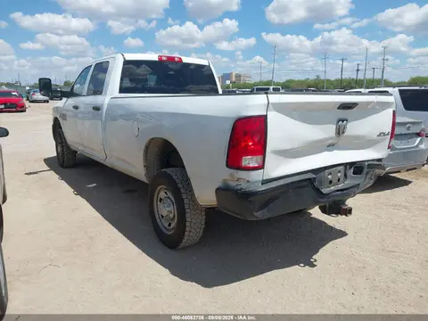 2018 RAM 2500 Tradesman 4x4 8' Box VIN 3C6UR5HL7JG365184 фото 3