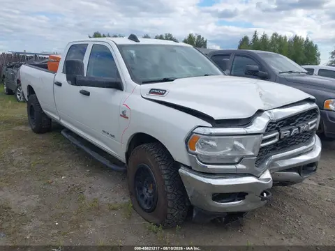 3C6UR5HL7KG682335 — 2019 RAM 2500 Tradesman 4X4 8' Box, Передняя часть (Front End), фото до ремонта