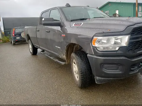 3C6UR5HJ4LG236806 — 2020 RAM 2500 Tradesman 4X4 8' Box, Естественный износ (Normal Wear & Tear), фото до ремонта