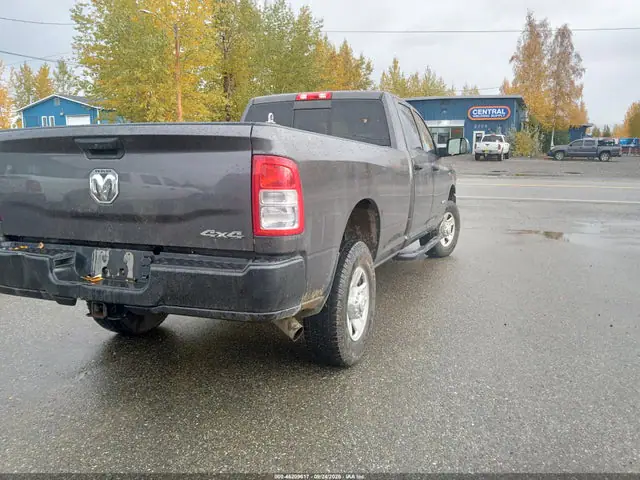 2020 RAM 2500 Tradesman 4x4 8' Box VIN 3C6UR5HJ4LG236806 фото 4