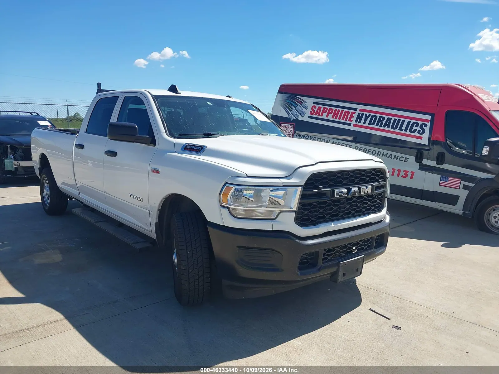 2020 Ram 2500 Tradesman 4X2 8' Box VIN 3C6UR4HJ1LG120666 фото 2