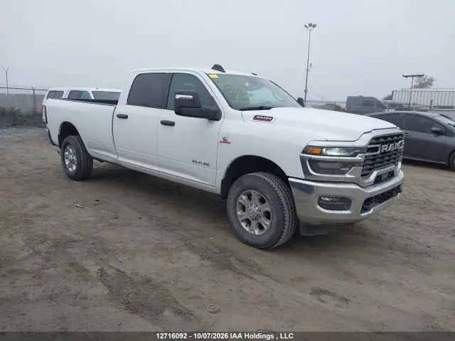 3C63R3HL1TG310927 — 2026 RAM 3500 Big Horn, Задняя часть (Rear), фото до ремонта